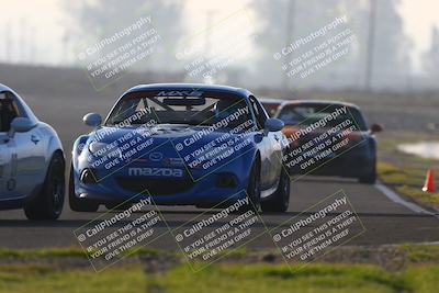 media/Jan-18-2026-CalClub SCCA (Sun) [[8bc6468723]]/Group 7 Race/Turn 1/